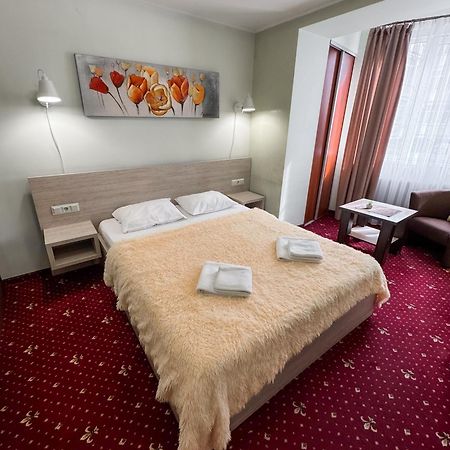 Apartments Deluxe Ivano-Frankivsk Eksteriør bilde