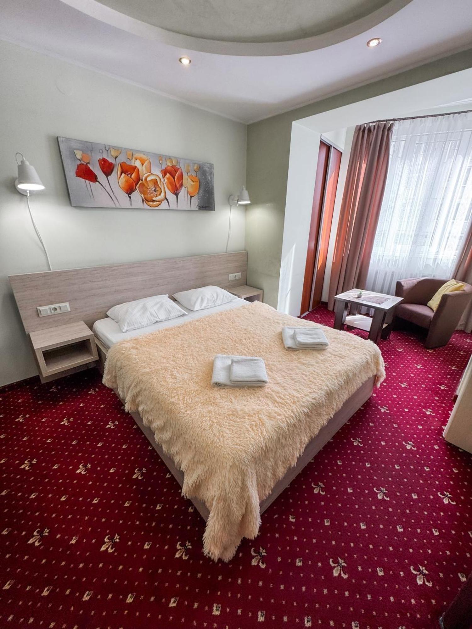 Apartments Deluxe Ivano-Frankivsk Eksteriør bilde