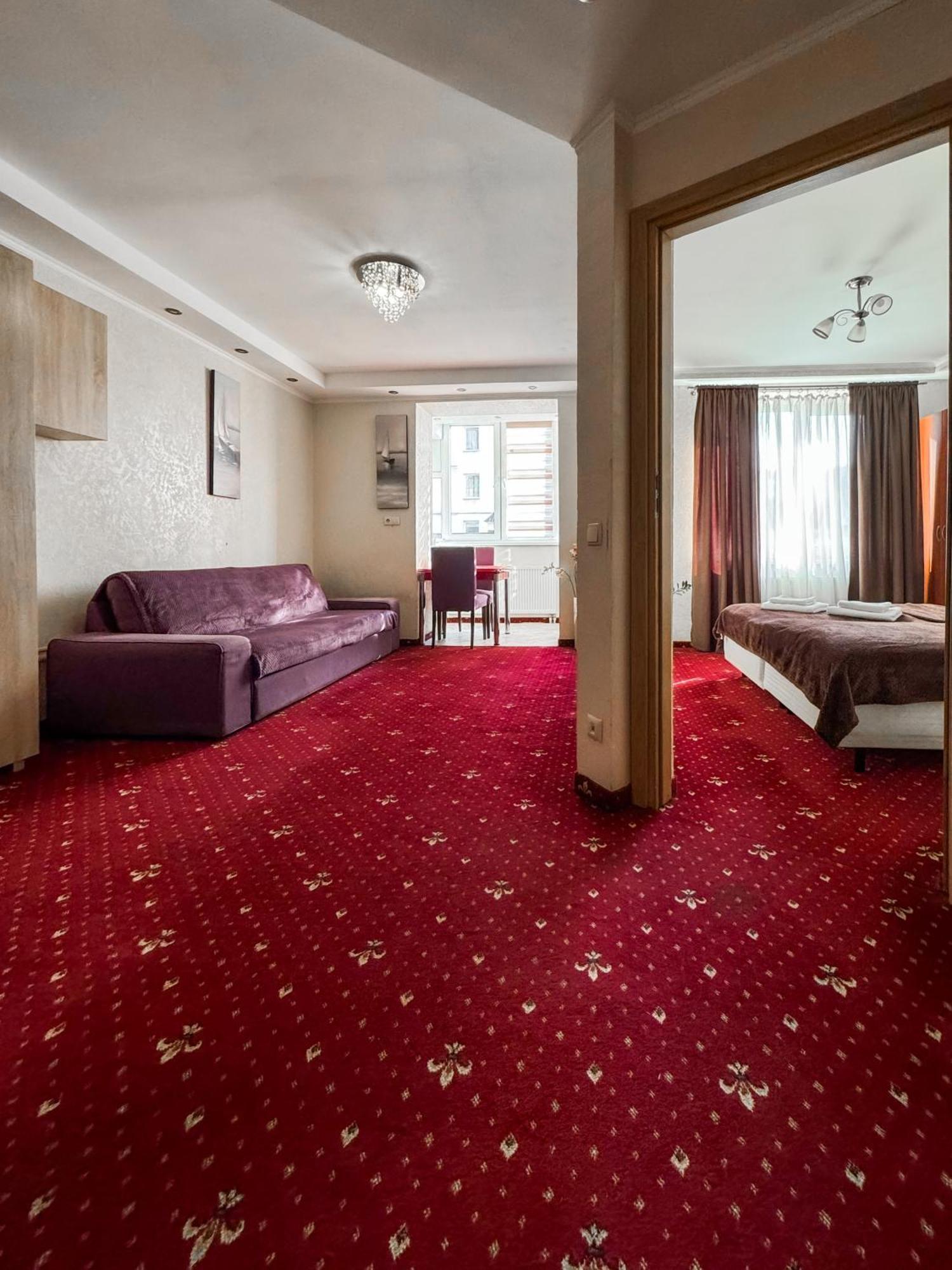 Apartments Deluxe Ivano-Frankivsk Eksteriør bilde