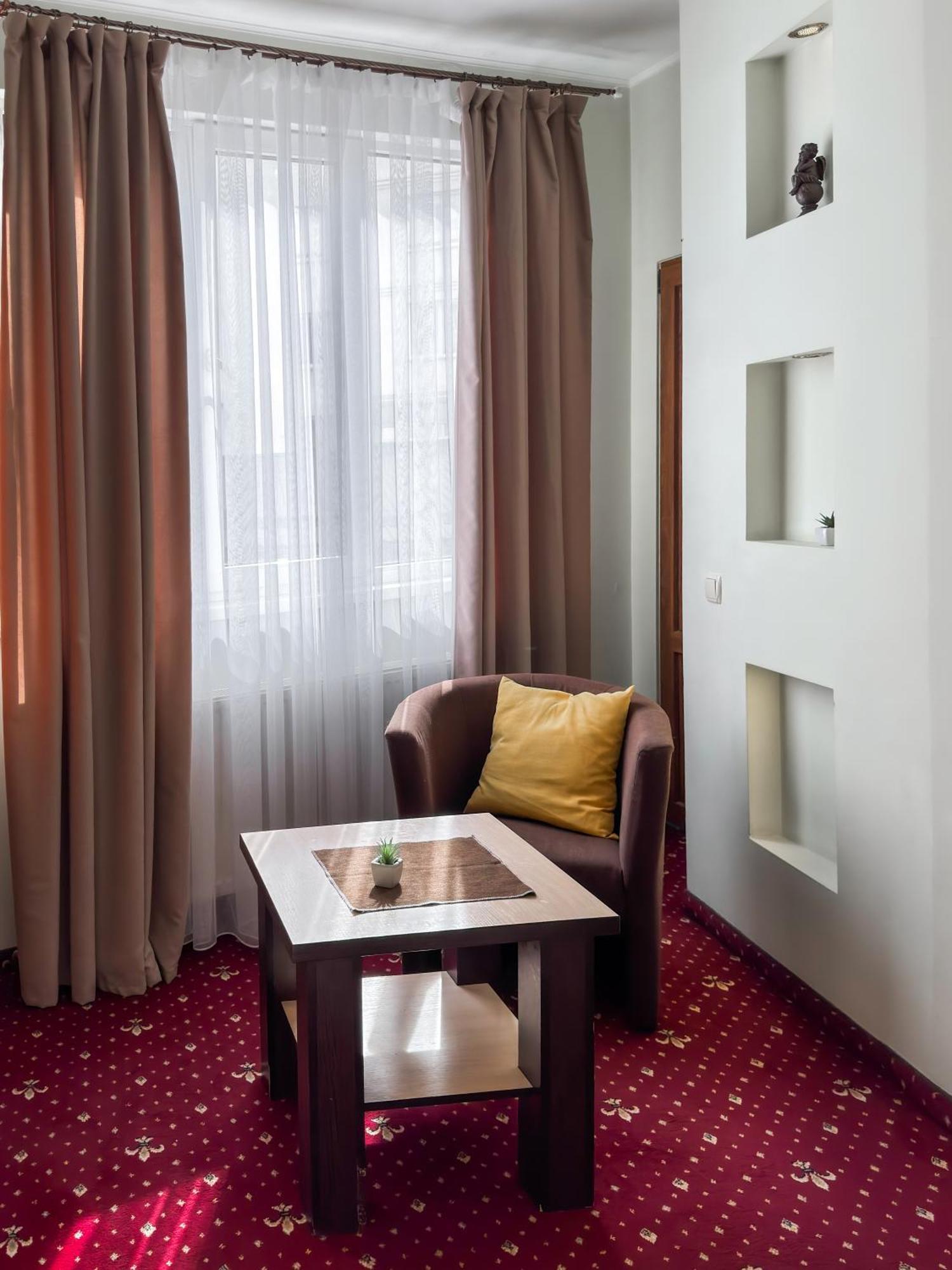 Apartments Deluxe Ivano-Frankivsk Eksteriør bilde