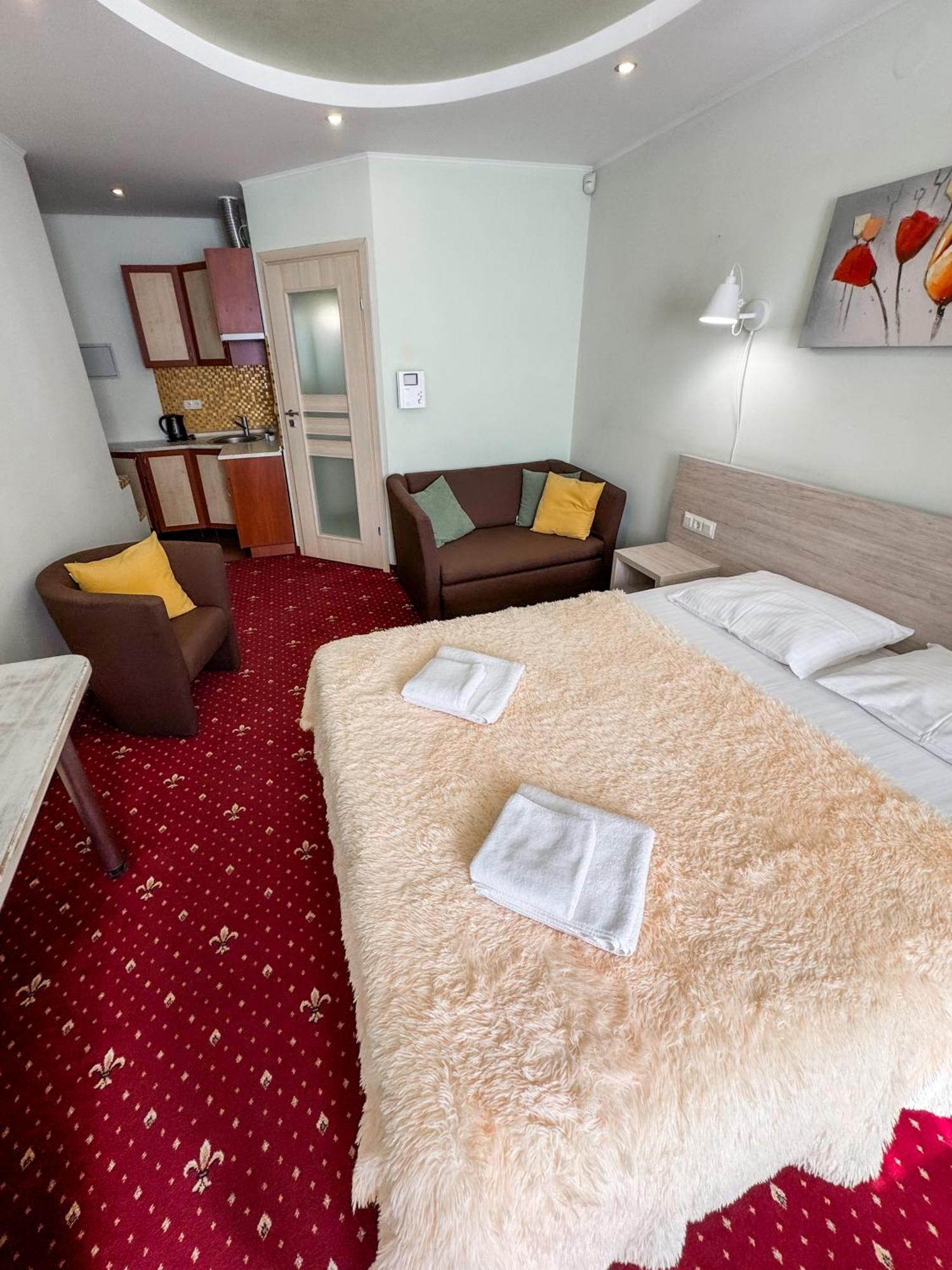 Apartments Deluxe Ivano-Frankivsk Eksteriør bilde
