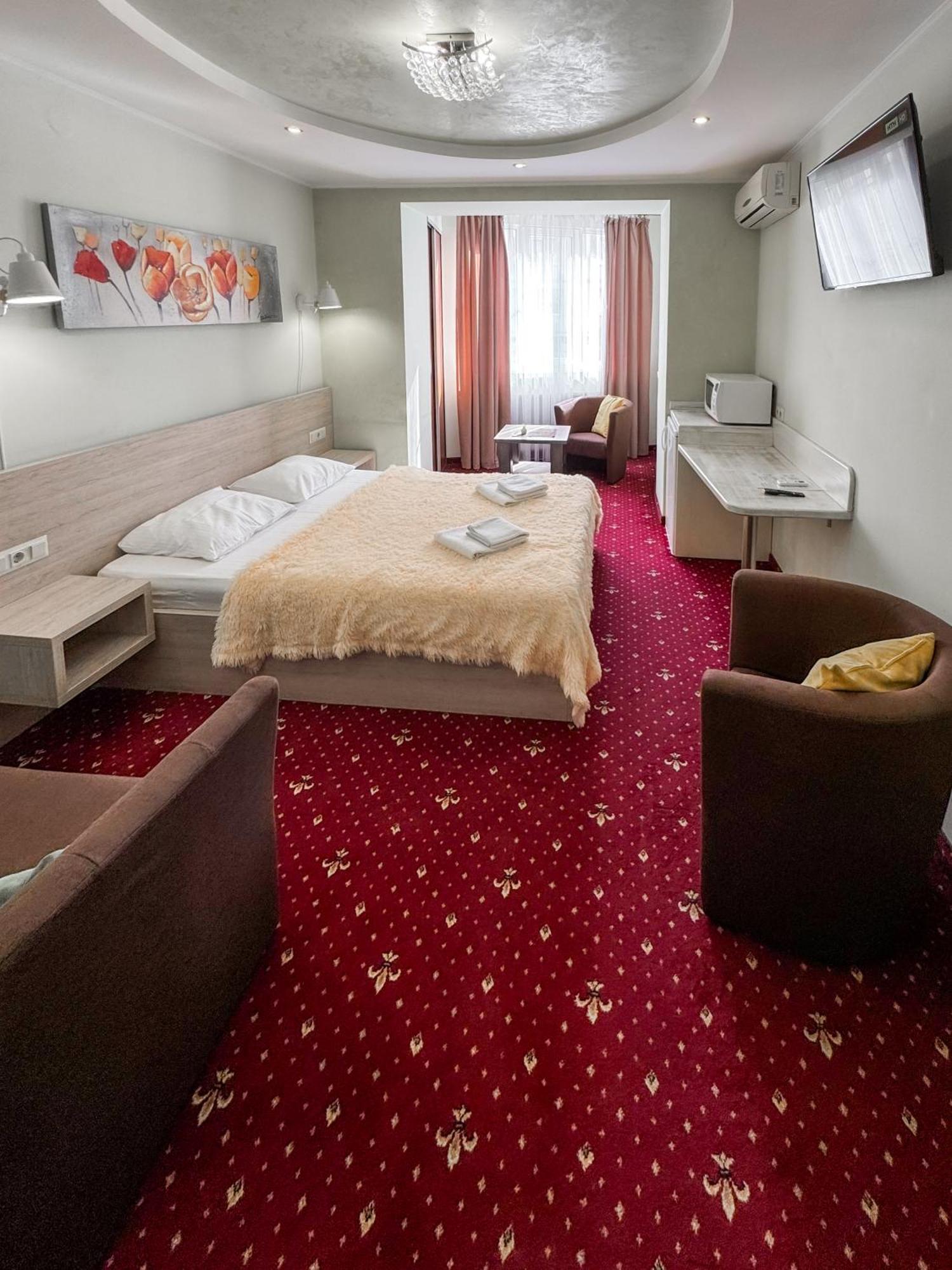 Apartments Deluxe Ivano-Frankivsk Eksteriør bilde