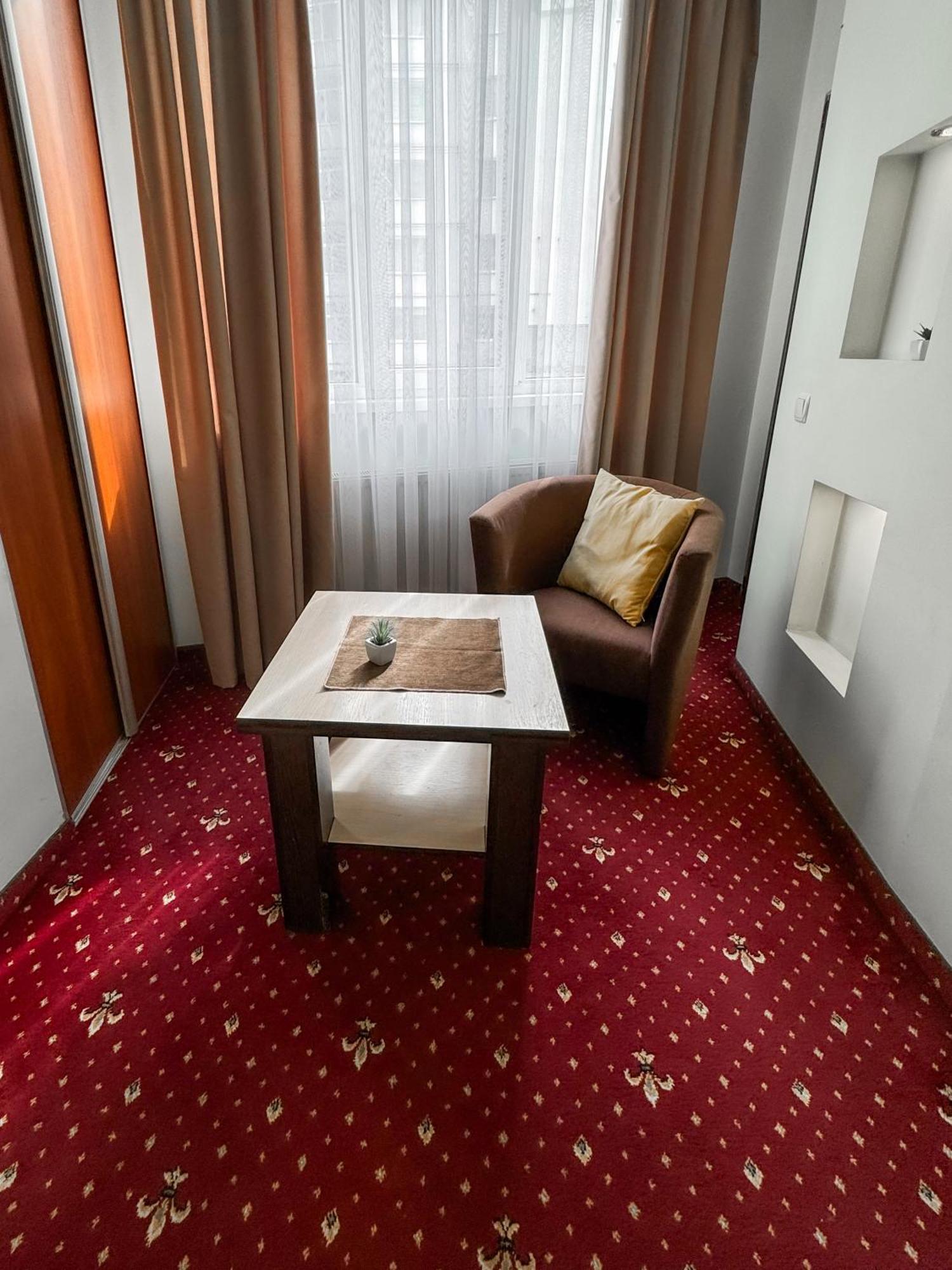 Apartments Deluxe Ivano-Frankivsk Eksteriør bilde