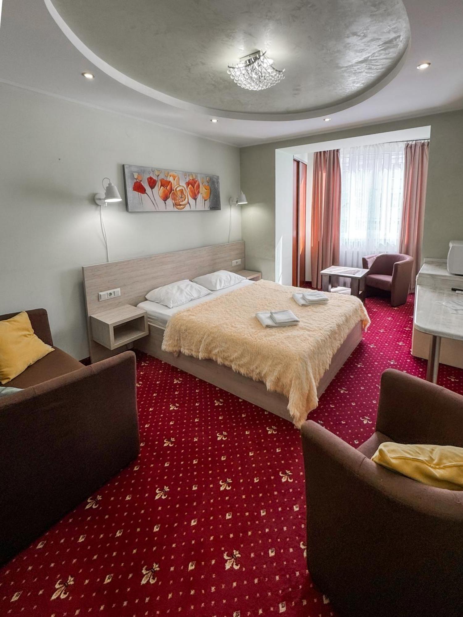 Apartments Deluxe Ivano-Frankivsk Eksteriør bilde