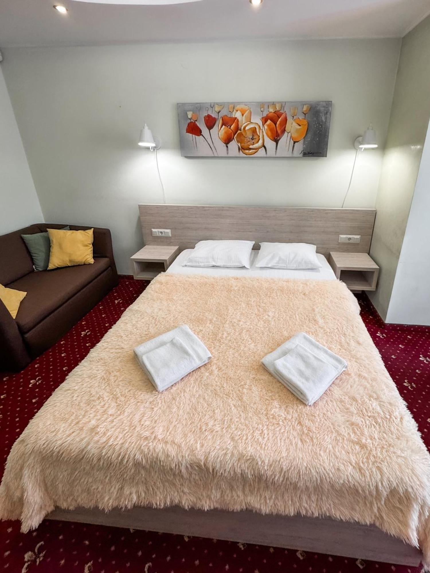 Apartments Deluxe Ivano-Frankivsk Eksteriør bilde
