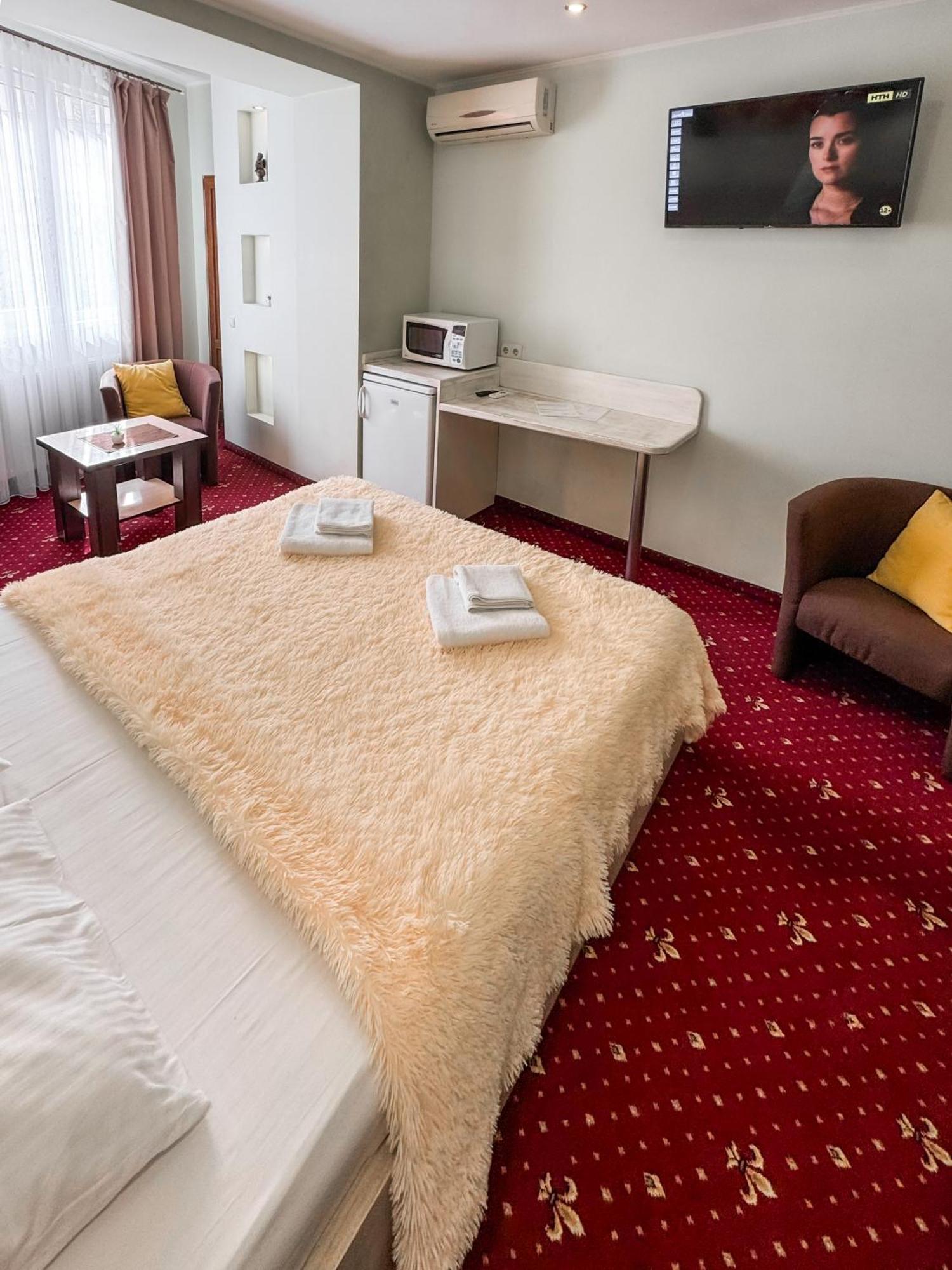 Apartments Deluxe Ivano-Frankivsk Eksteriør bilde