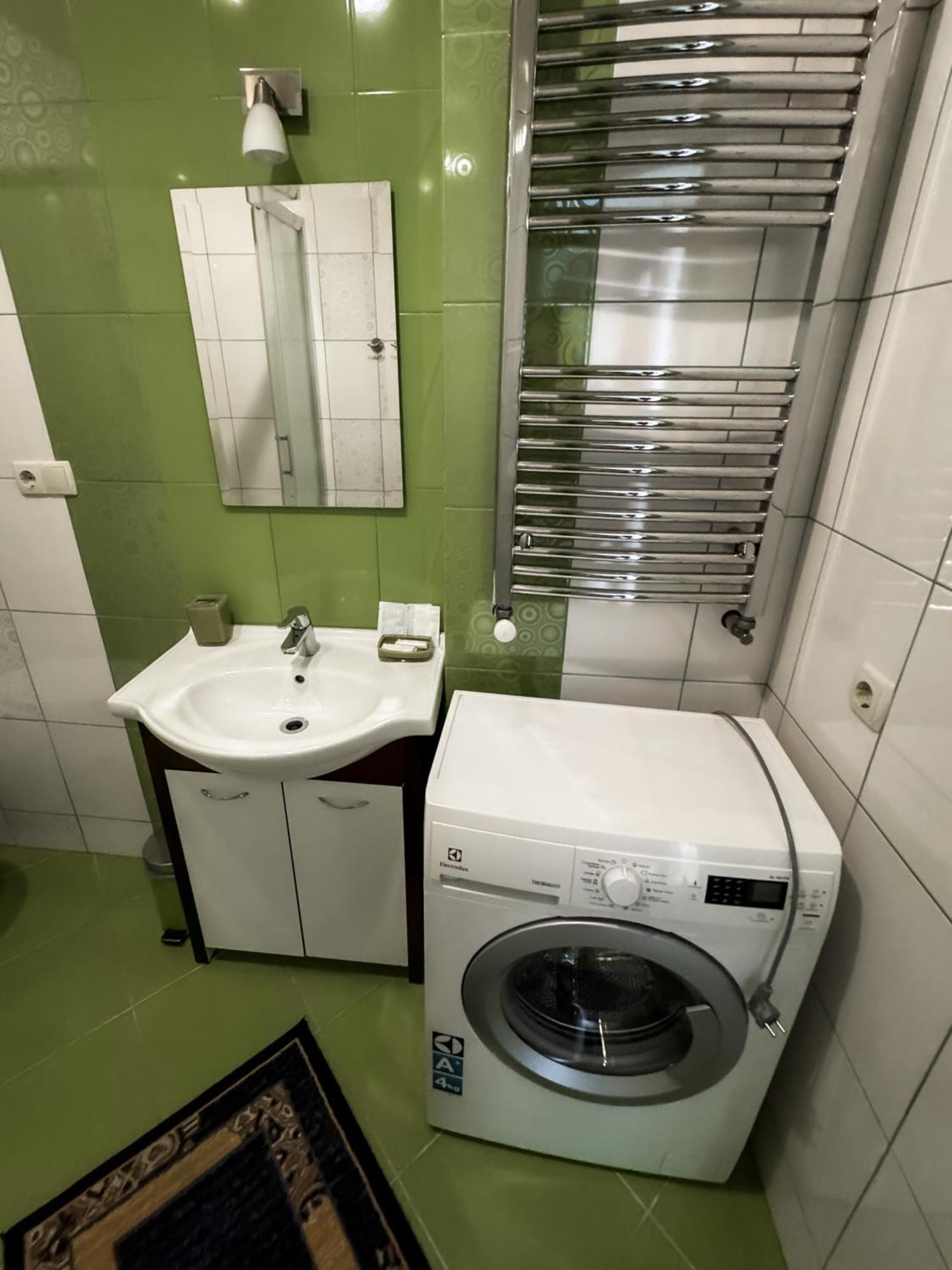 Apartments Deluxe Ivano-Frankivsk Eksteriør bilde